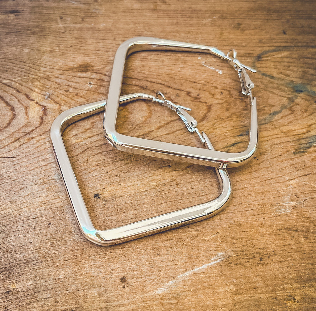 Der Everyday Statement Hoop Square - Gold oder Silber