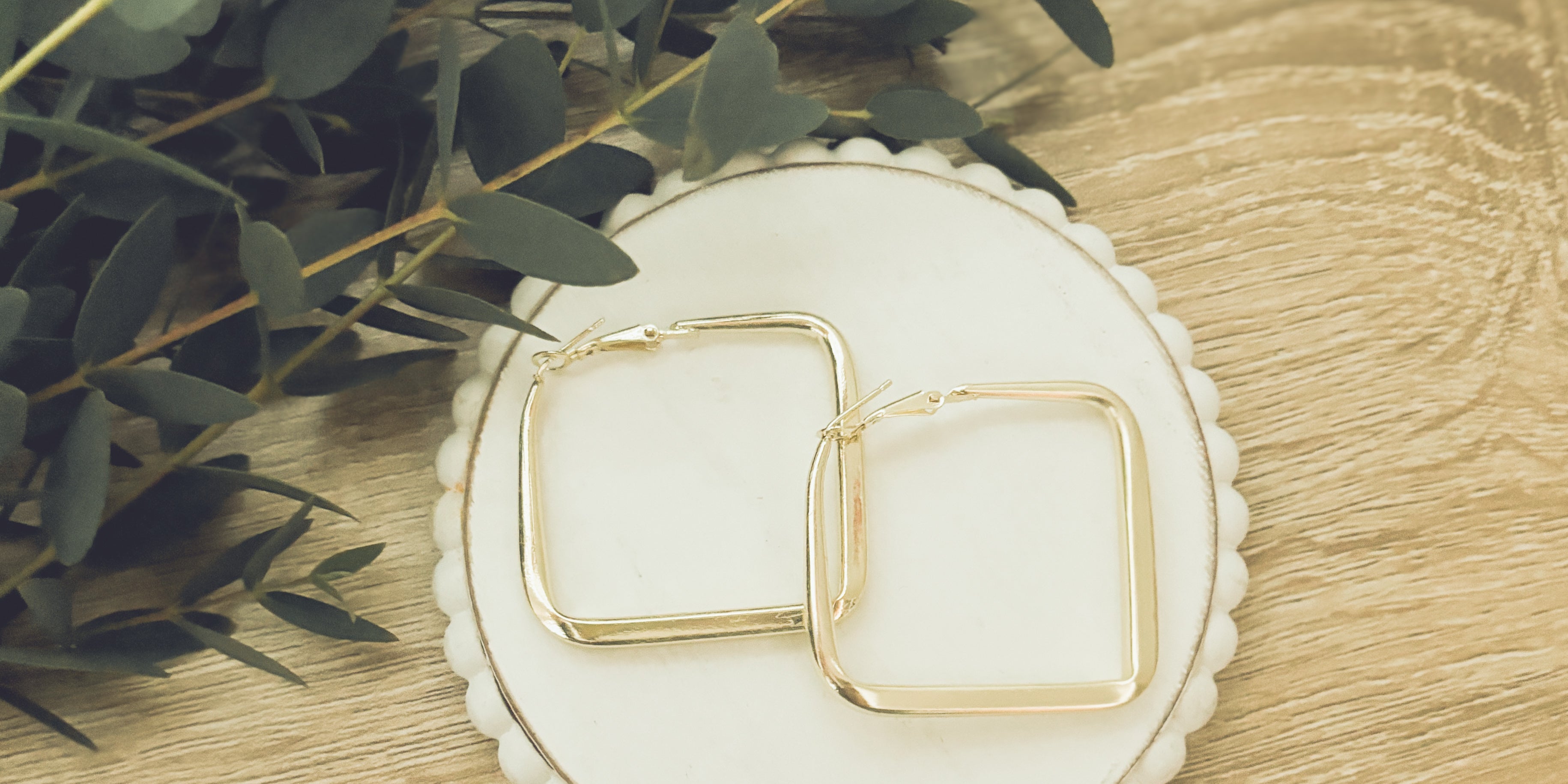 Der Everyday Statement Hoop Square - Gold oder Silber