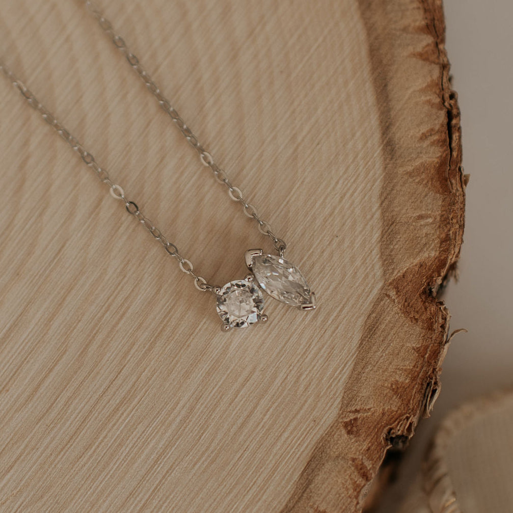 Sloane Zwei-Stein-Diamantkette