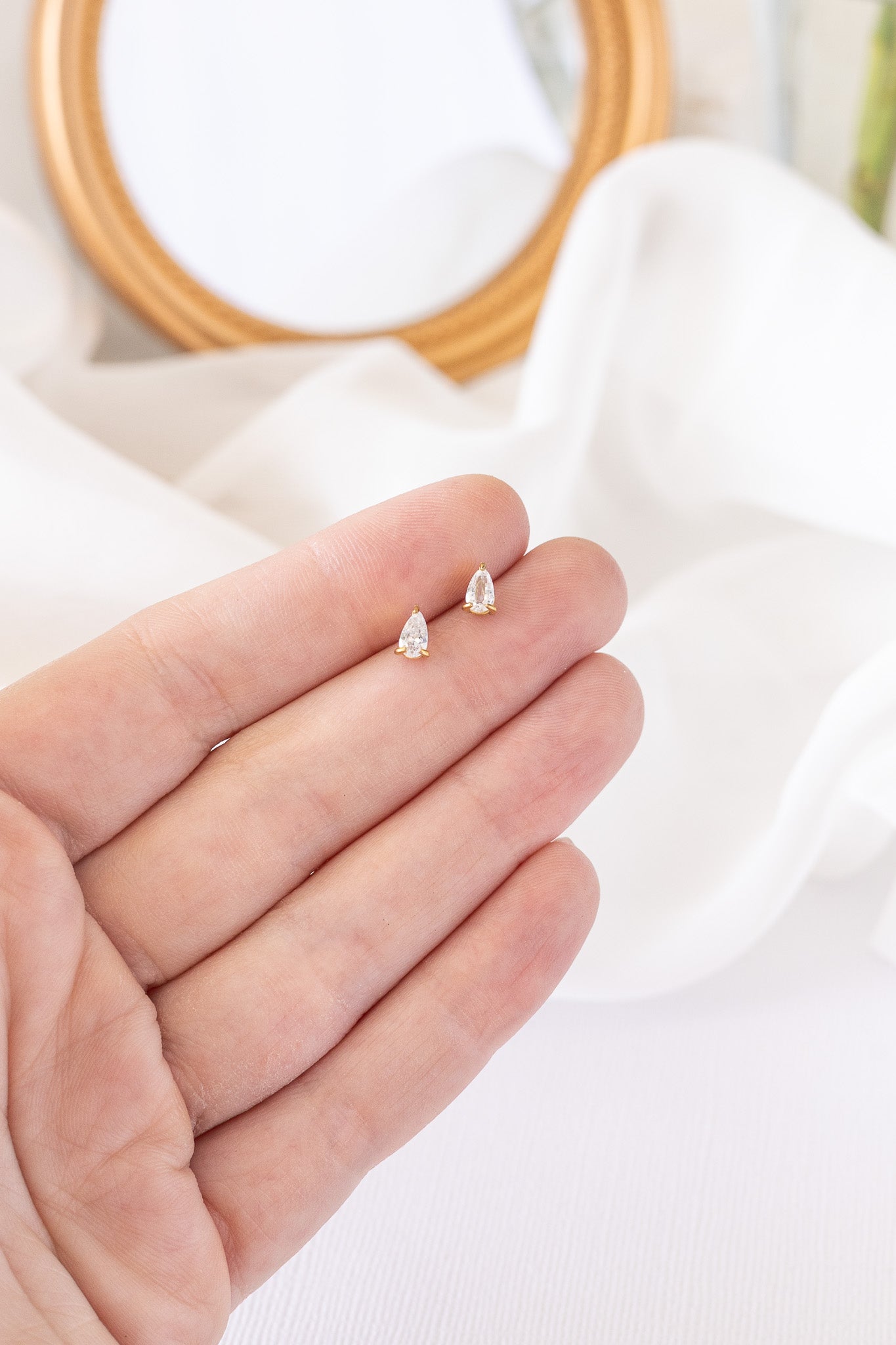 Raindrop Stud