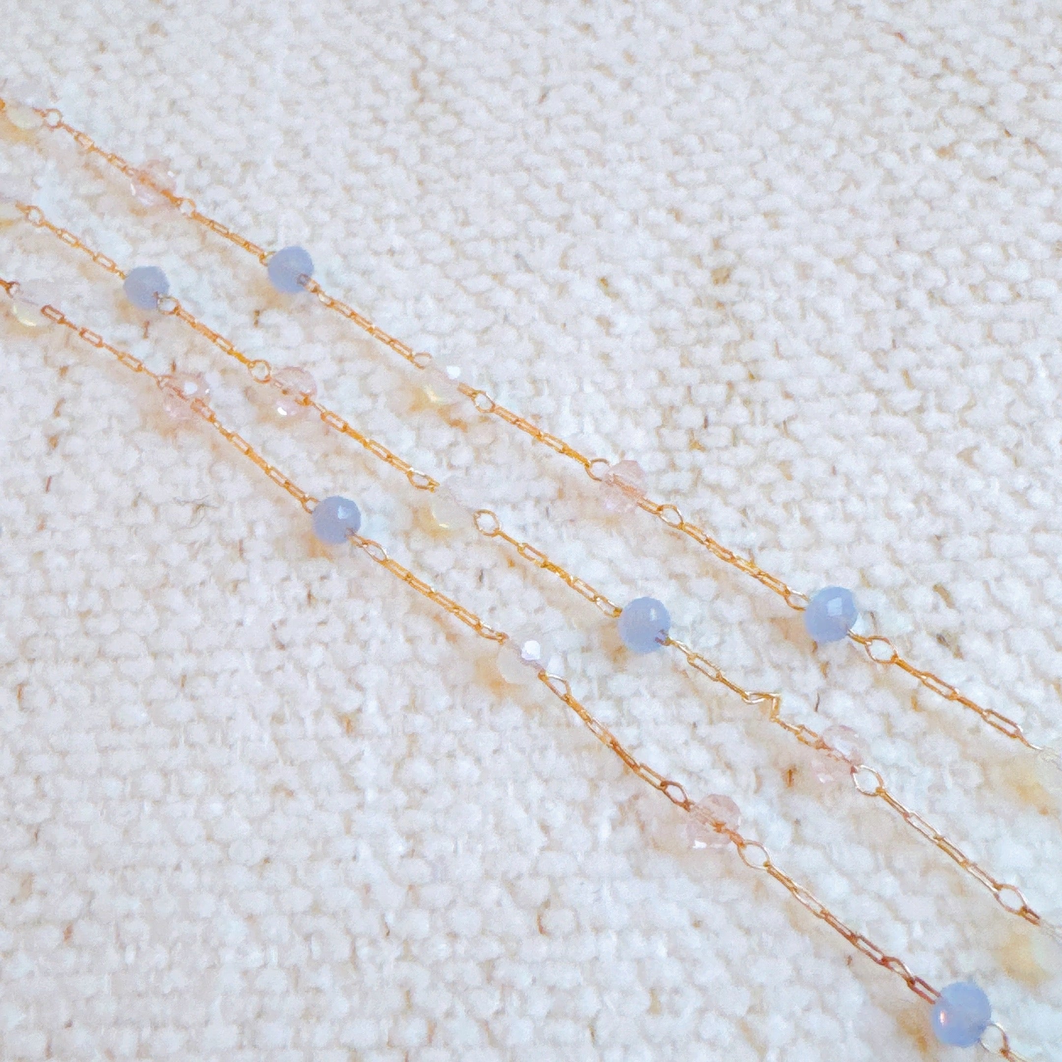 Pastellfarbene Wassertropfen-Kettenhalskette